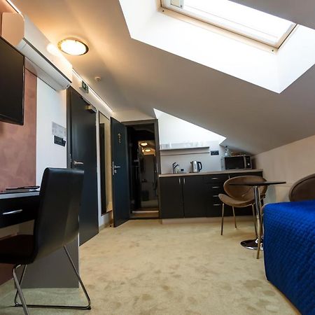 Apart Hotel Golden Apartments Koszyce Zewnętrze zdjęcie